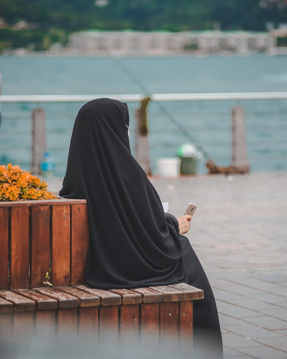 Talia Travel Abaya — view 3